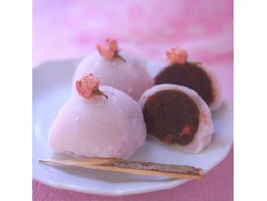 無(wú)需烤箱的小甜點(diǎn)丨軟糯香甜的櫻花紅豆大福