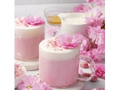 少女心滿滿的奶蓋櫻花拿鐵！